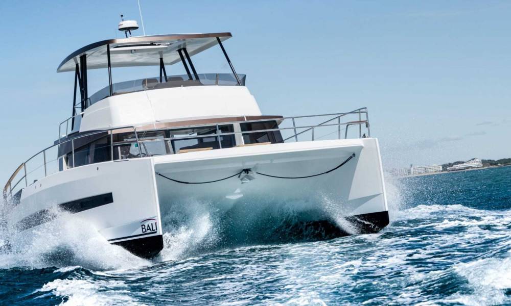 Favignana e Levanzo in totale confort abordo del catamarano