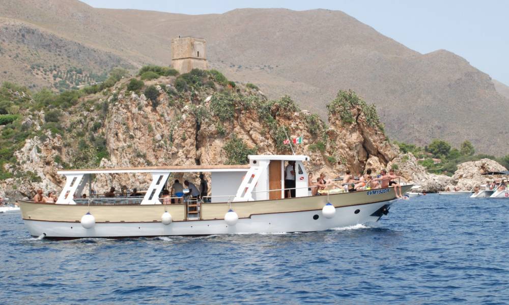 Jacky Sea Escursione alla Riserva dello Zingaro in  Navetta 