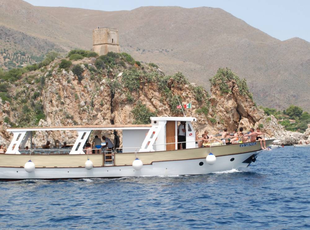 Jacky Sea Escursione alla Riserva dello Zingaro in  Navetta 