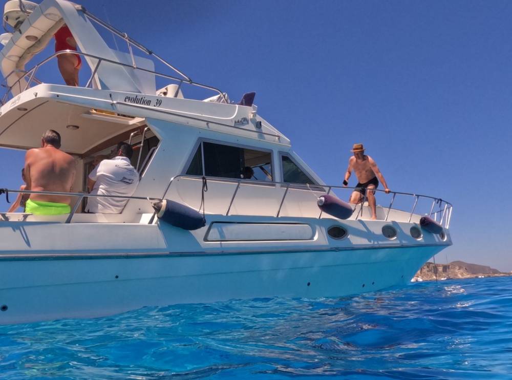 Escursione a Favignana e Levanzo in Yacht 